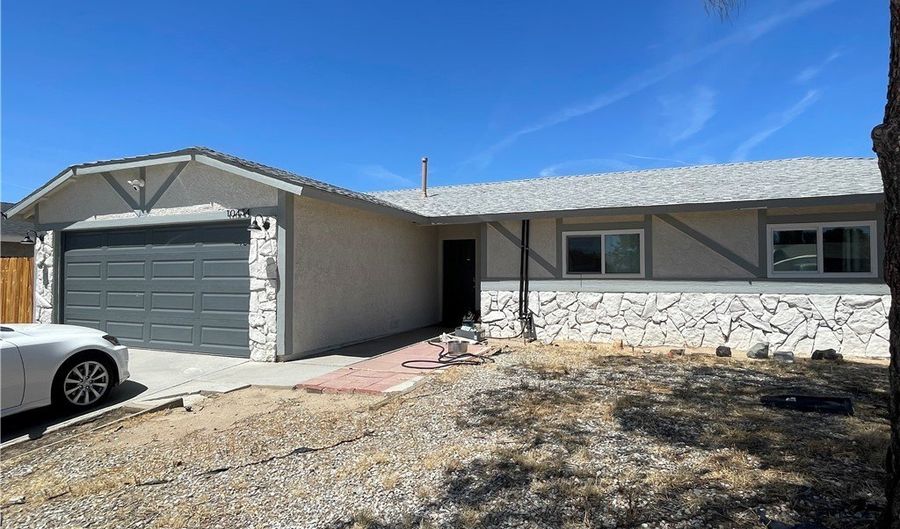 10434 Buckboard, Adelanto, CA 92301 - 3 Beds, 2 Bath