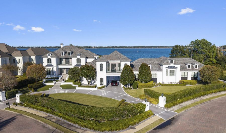 440 Green Teal Ct, Biloxi, MS 39531 - 5 Beds, 6 Bath