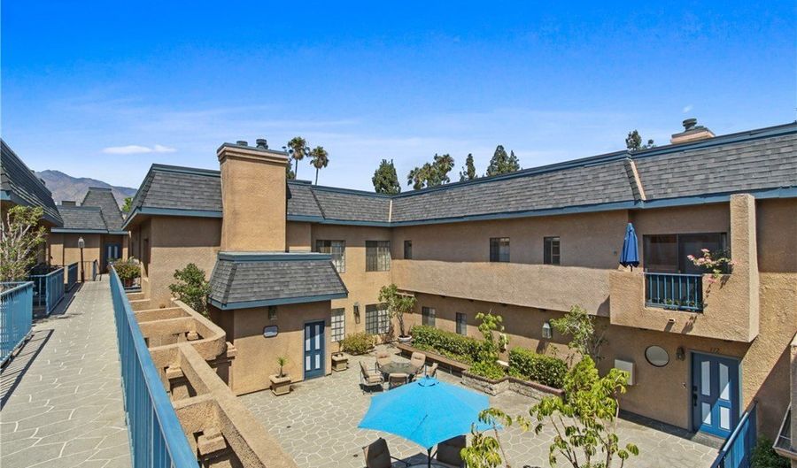 618 Fairview Ave 112, Arcadia, CA 91007 - 2 Beds, 3 Bath