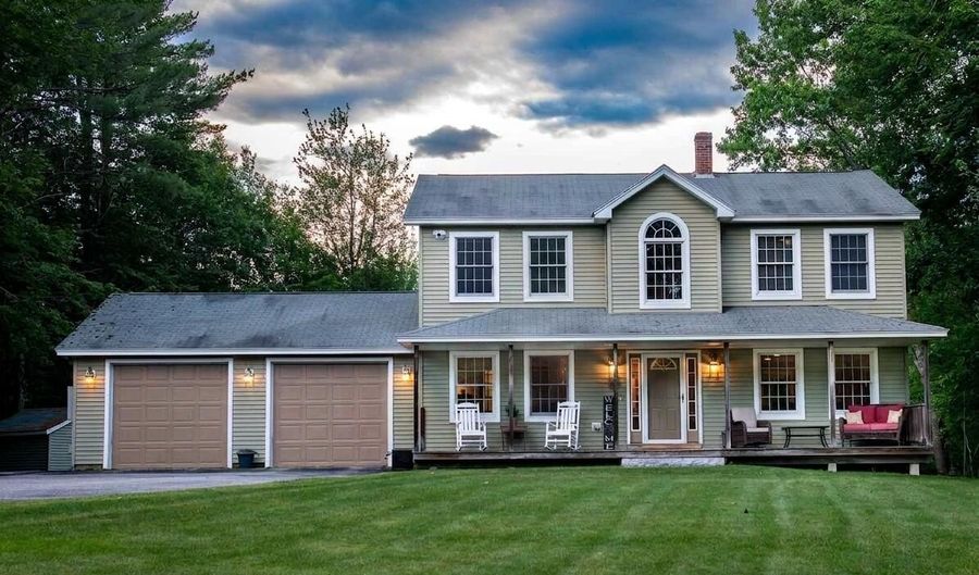 1159 Hotel Rd, Auburn, ME 04210 - 4 Beds, 3 Bath