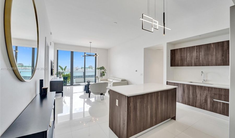 2960 NE 207th St 05, Aventura, FL 33180 - 3 Beds, 3 Bath