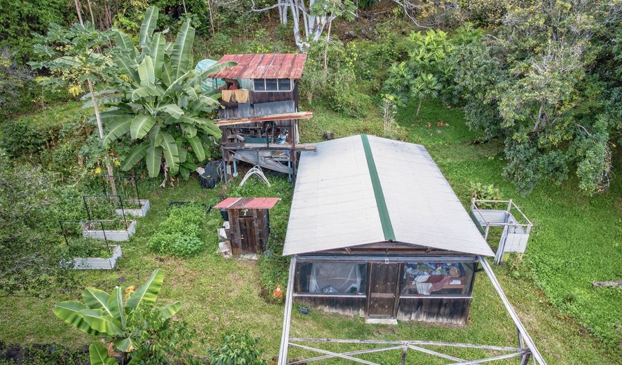 83-5531 HAWAII BELT Rd, Captain Cook, HI 96704 - 6 Beds, 4 Bath
