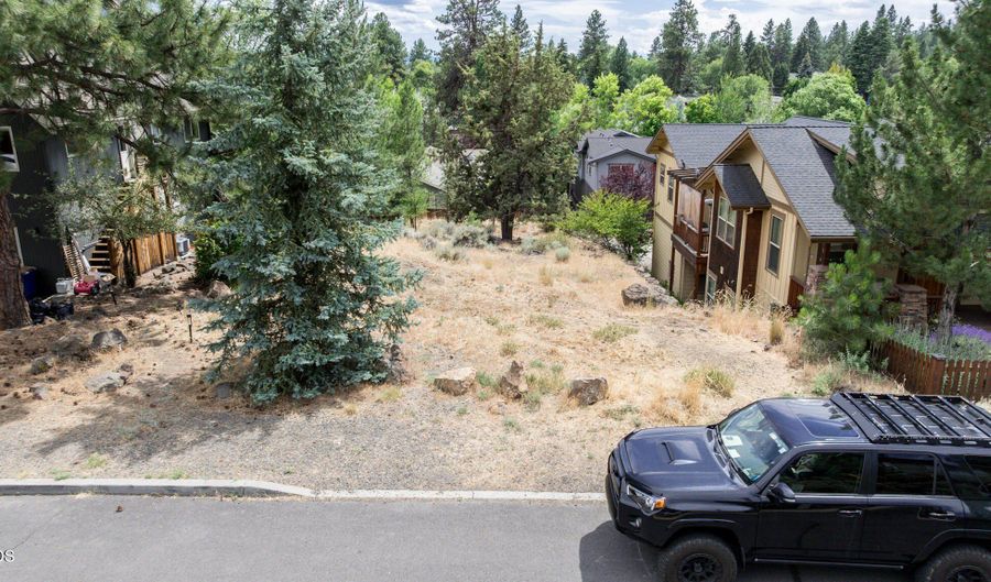 1259 NW Ogden Ave, Bend, OR 97703 - 0 Beds, 0 Bath