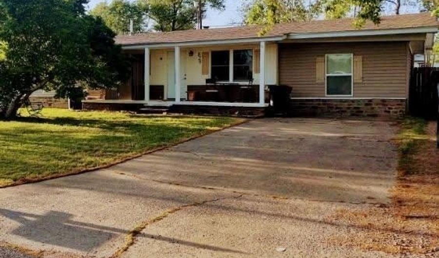 826 Broyles St, Alma, AR 72921 - 4 Beds, 2 Bath