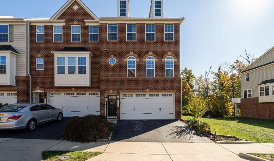25850 CLAIRMONT MANOR Sq, Aldie, VA 20105 - 3 Beds, 4 Bath