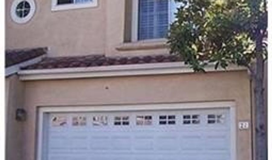 27 Gauguin Cir, Aliso Viejo, CA 92656 - 3 Beds, 3 Bath
