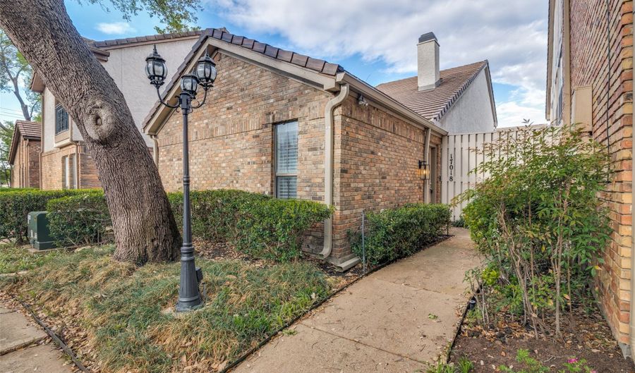 17018 Planters Row, Addison, TX 75001 - 2 Beds, 2 Bath