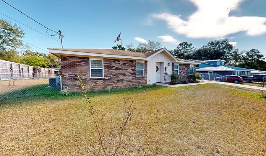 209 Henry Bolden Dr, Ashford, AL 36312 - 3 Beds, 2 Bath