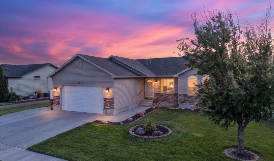 4543 Hershey Loop, Chubbuck, ID 83202 - 5 Beds, 3 Bath