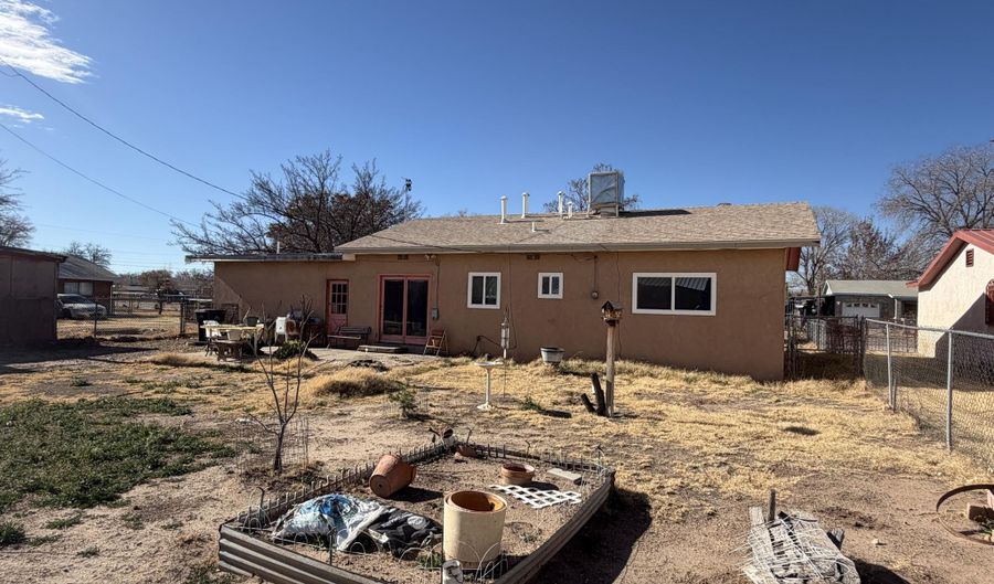 4621 Sunshine Pl SW, Albuquerque, NM 87105 - 3 Beds, 1 Bath