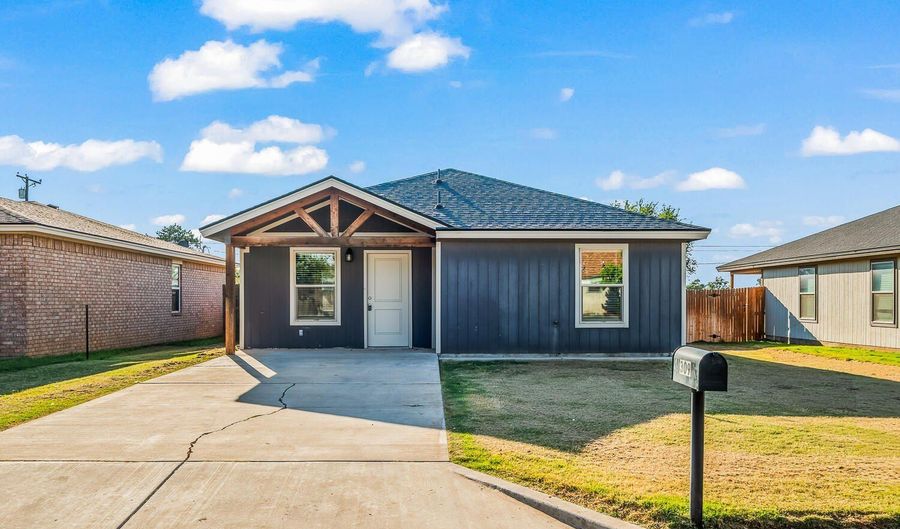 309 Ave H, Abernathy, TX 79311 - 3 Beds, 2 Bath