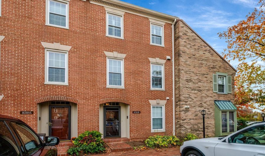 6701 WASHINGTON Blvd B, Arlington, VA 22213 - 4 Beds, 4 Bath