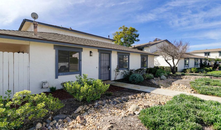 4161 Tiberon Dr, Oceanside, CA 92056 - 3 Beds, 2 Bath
