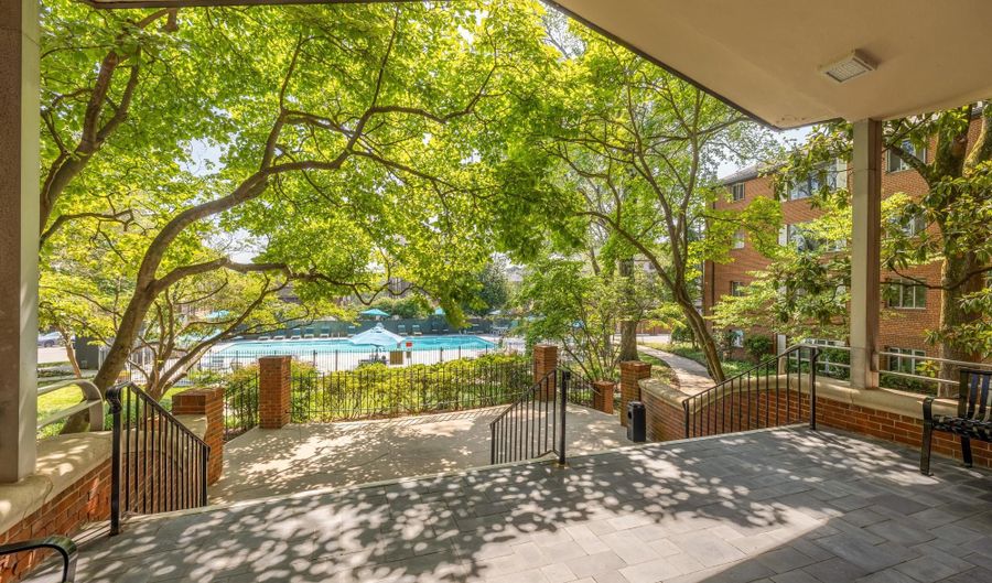 5301 WESTBARD Cir 210, Bethesda, MD 20816 - 2 Beds, 1 Bath