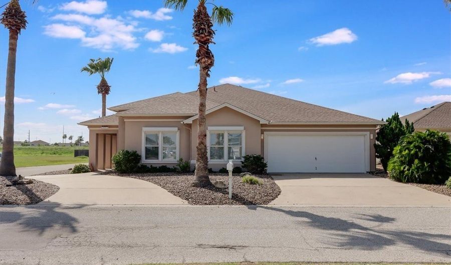 637 Pompano Dr, Aransas Pass, TX 78336 - 3 Beds, 2 Bath