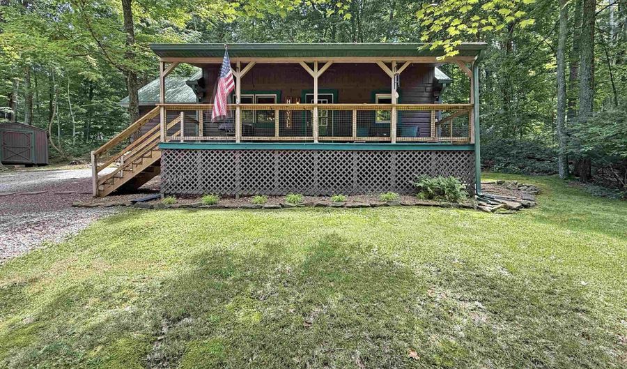 10563 Deer Dr, Birdseye, IN 47513 - 3 Beds, 3 Bath