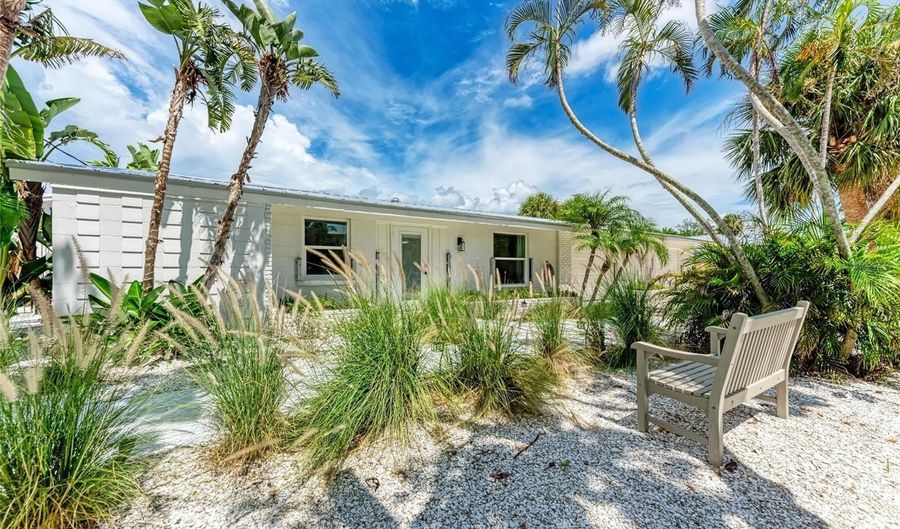 116 HAMMOCK Rd, Anna Maria, FL 34216 - 4 Beds, 4 Bath