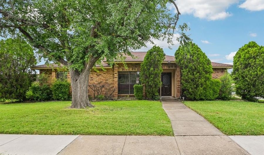 5605 Blair Oaks Dr, The Colony, TX 75056 - 4 Beds, 3 Bath