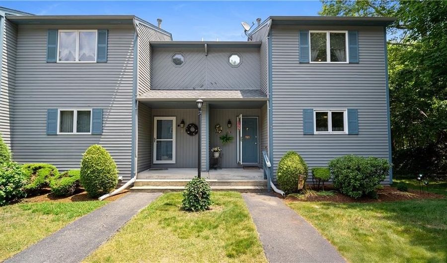 36 Primrose Ln 36, North Providence, RI 02904 - 2 Beds, 2 Bath