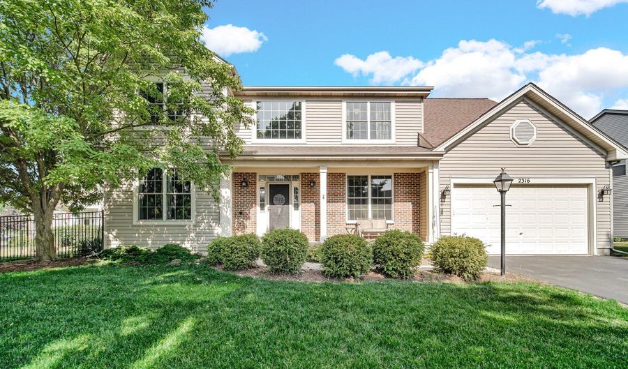 2316 Loop Rd, Algonquin, IL 60102 - 4 Beds, 4 Bath