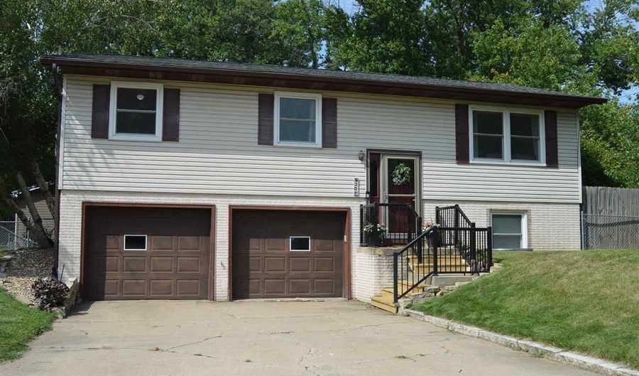 20 E Zeller St, North Liberty, IA 52317 - 3 Beds, 2 Bath