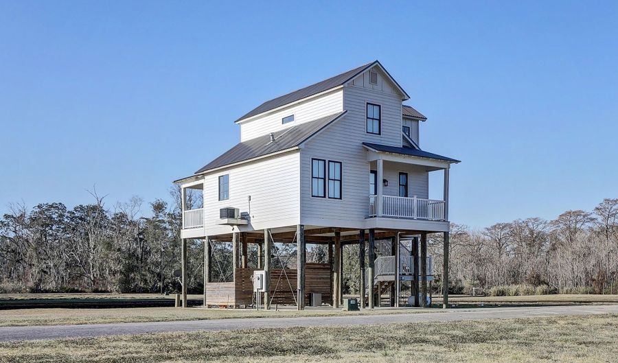 9405 Wahoo Ln, Abbeville, LA 70510 - 3 Beds, 2 Bath