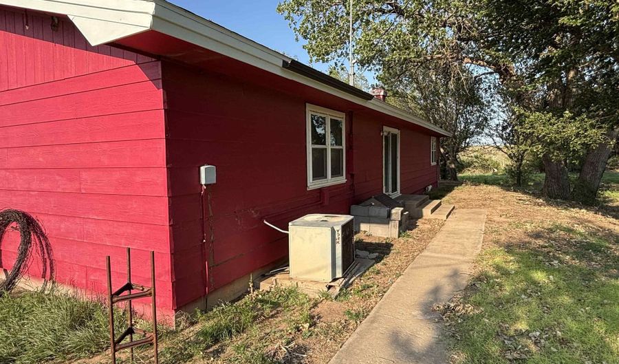 134963 EW 15 Rd, Beaver, OK 73932 - 3 Beds, 2 Bath