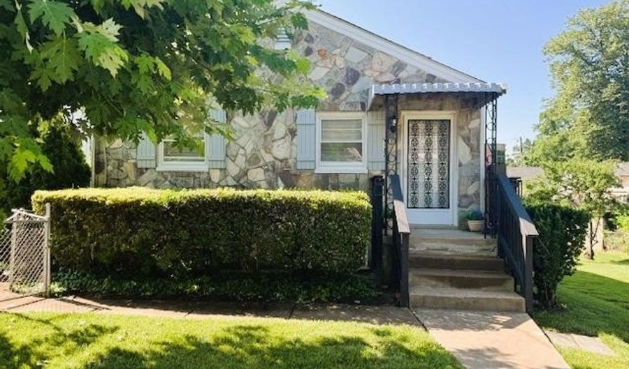 5132 19TH Rd N, Arlington, VA 22207 - 3 Beds, 2 Bath