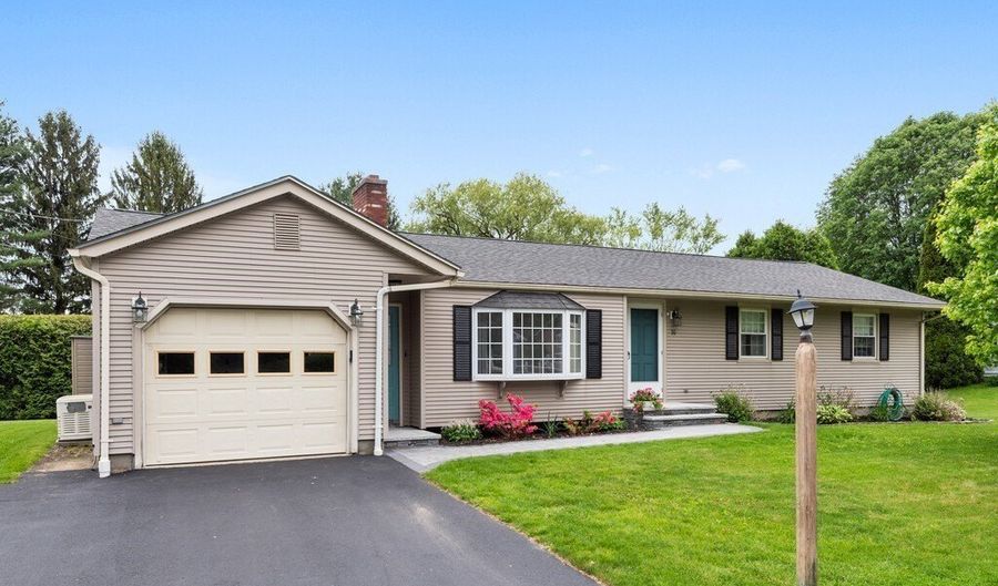30 Marion Ave, Auburn, MA 01501 - 3 Beds, 2 Bath