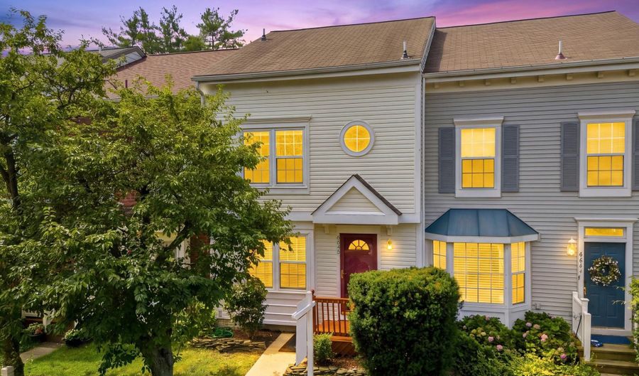 6645 MEDINAH Ln, Alexandria, VA 22312 - 2 Beds, 4 Bath