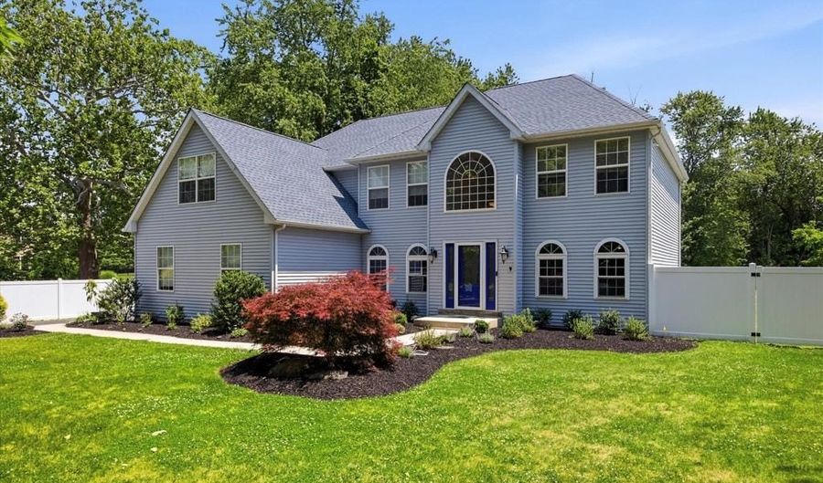 1734 E BUTLER Pike, Ambler, PA 19002 - 4 Beds, 3 Bath