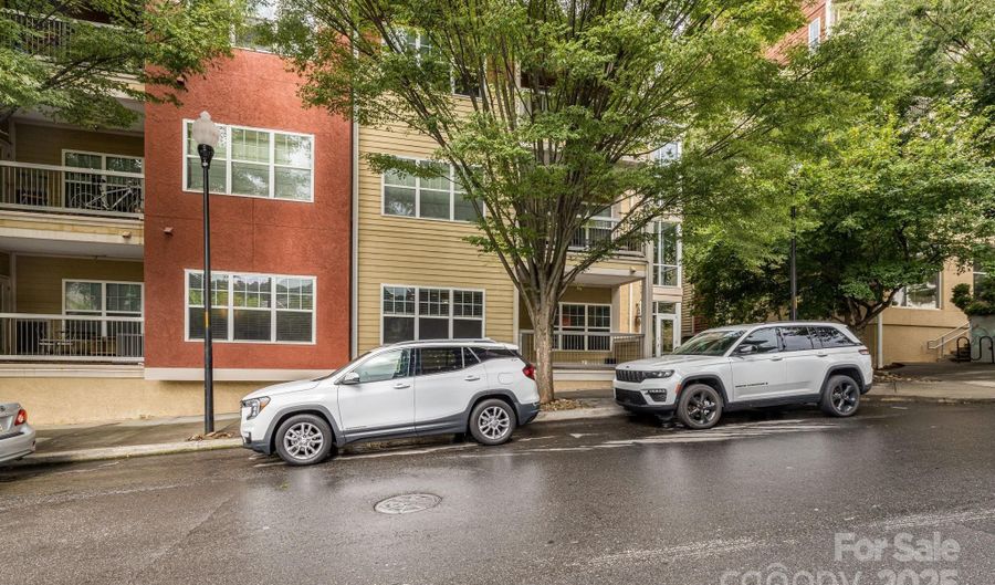175 S Lexington Ave, Asheville, NC 28801 - 2 Beds, 2 Bath