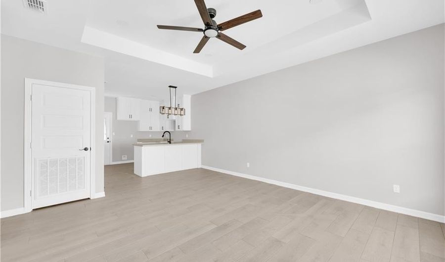 913 13th St 2, Alamo, TX 78589 - 2 Beds, 2 Bath