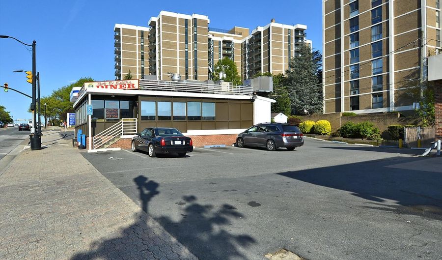 2600 16TH St S 696, Arlington, VA 22204 - 2 Beds, 2 Bath