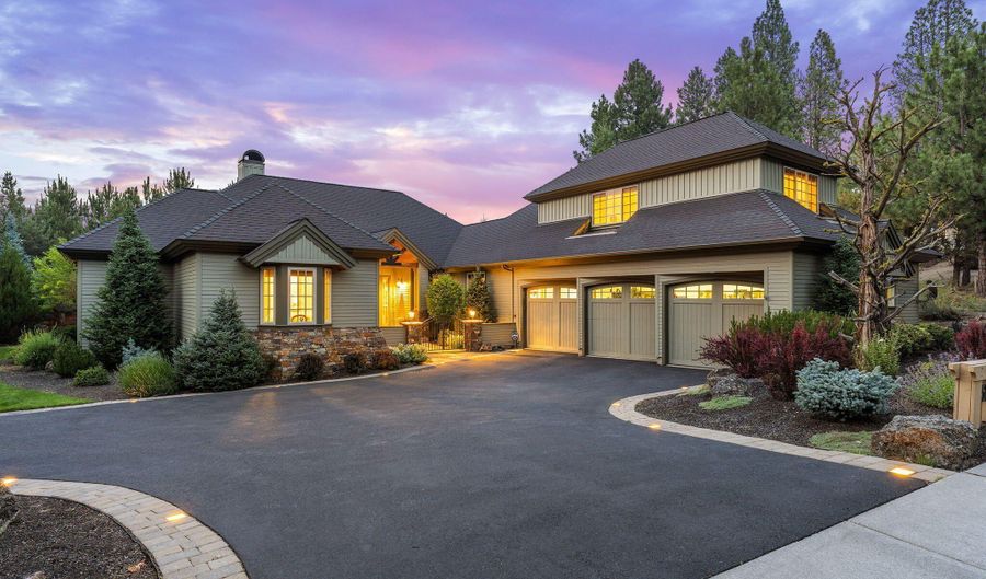 152 NW Champanelle Way, Bend, OR 97703 - 3 Beds, 4 Bath