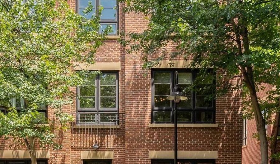 729 N FAYETTE St, Alexandria, VA 22314 - 3 Beds, 4 Bath