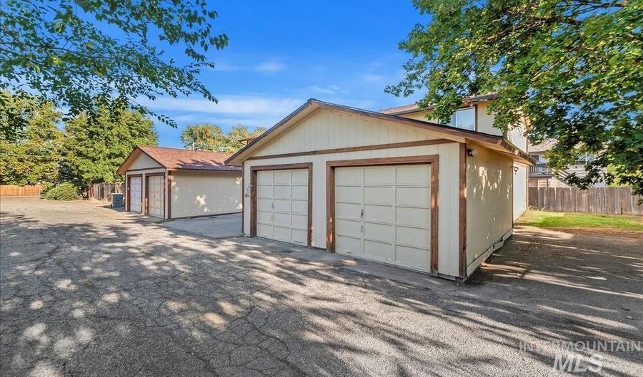 6738 W Westwood Ln, Boise, ID 83704 - 2 Beds, 1 Bath