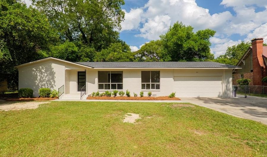 813 Gordon Ave, Adel, GA 31620 - 3 Beds, 2 Bath