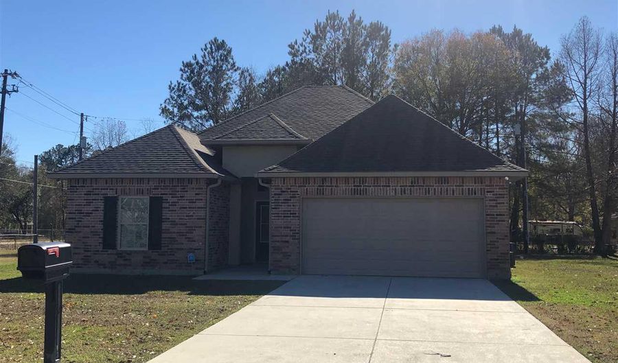 11344 CADDO Dr, Denham Springs, LA 70726 - 3 Beds, 2 Bath