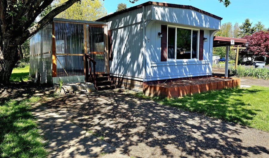 1905 WAVERLY Dr 17, Albany, OR 97322 - 2 Beds, 1 Bath