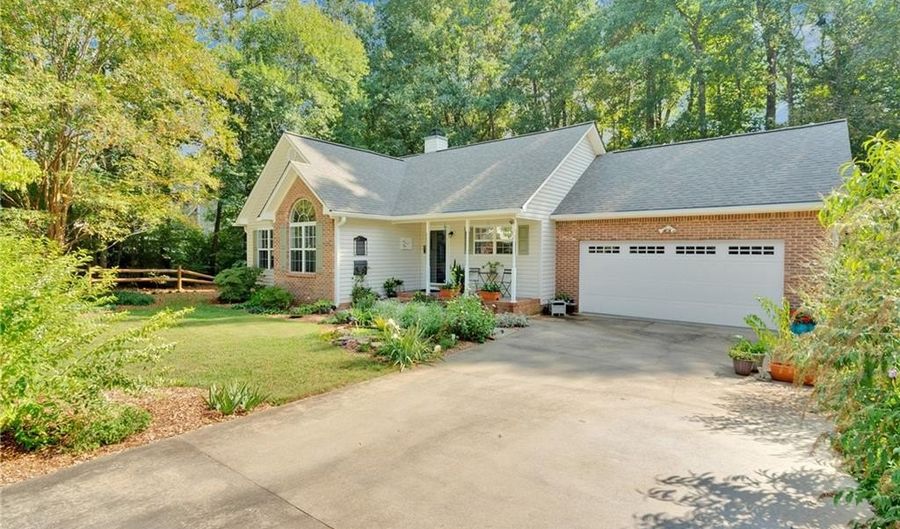 1609 Underpass Rd, Advance, NC 27006 - 3 Beds, 2 Bath