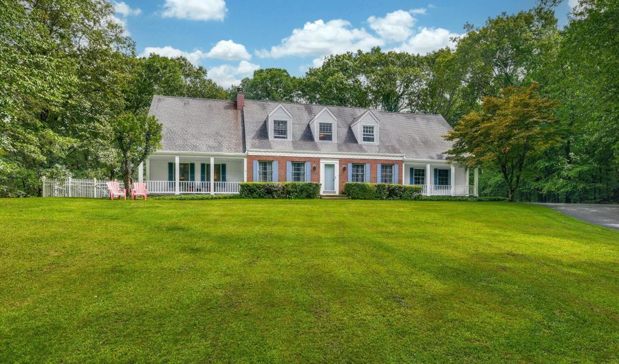 102 A Chambers Rd, Danbury, CT 06811 - 4 Beds, 3 Bath