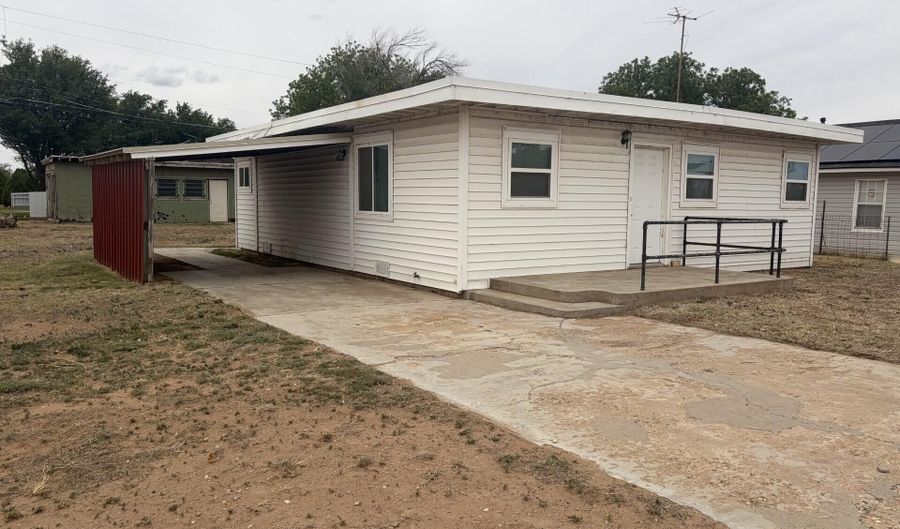 501 Avenue D, Abernathy, TX 79311 - 2 Beds, 1 Bath