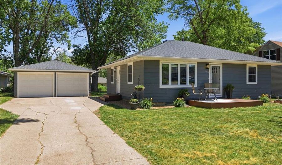 1204 Columbus Ave, Albert Lea, MN 56007 - 2 Beds, 2 Bath