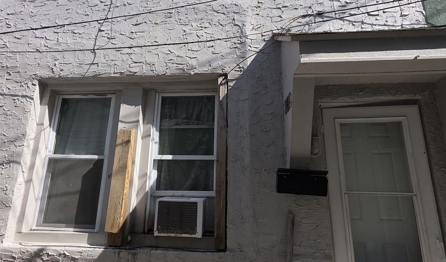 8 Texas Ct, Atlantic City, NJ 08401 - 3 Beds, 1 Bath