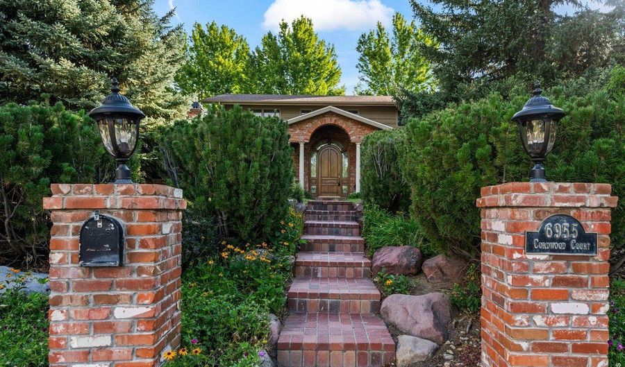 6955 Cordwood Ct, Boulder, CO 80301 - 5 Beds, 5 Bath
