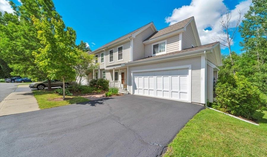 28 Mansfield Ln, Berlin, VT 05602 - 3 Beds, 3 Bath