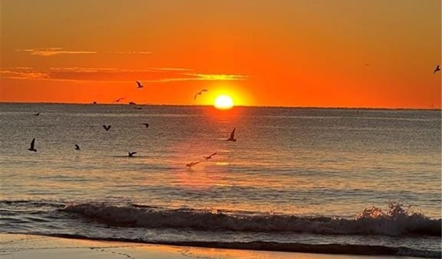 813 Ocean Rd, Narragansett, RI 02882 - 4 Beds, 4 Bath