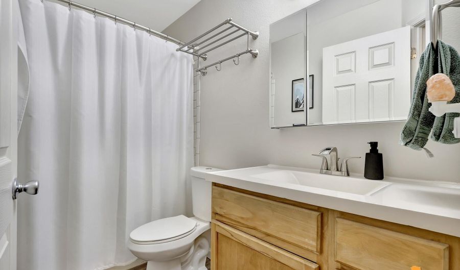 9740 Vanguard Dr #33, Anchorage, AK 99507 - 2 Beds, 1 Bath