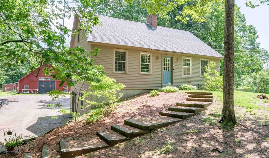 15 Baptist Hill Rd, Canterbury, NH 03224 - 3 Beds, 1 Bath